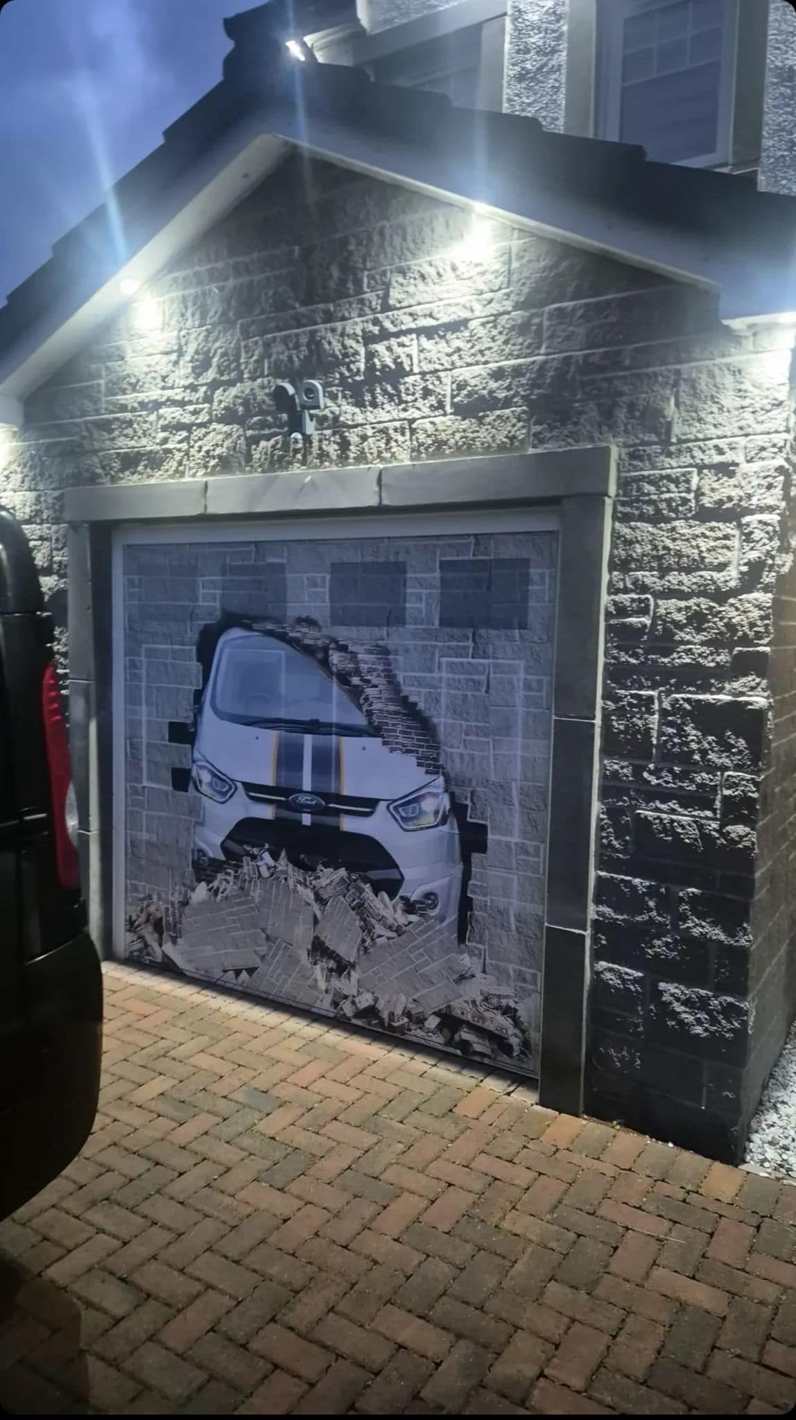Wanddruck in einer privaten Garage