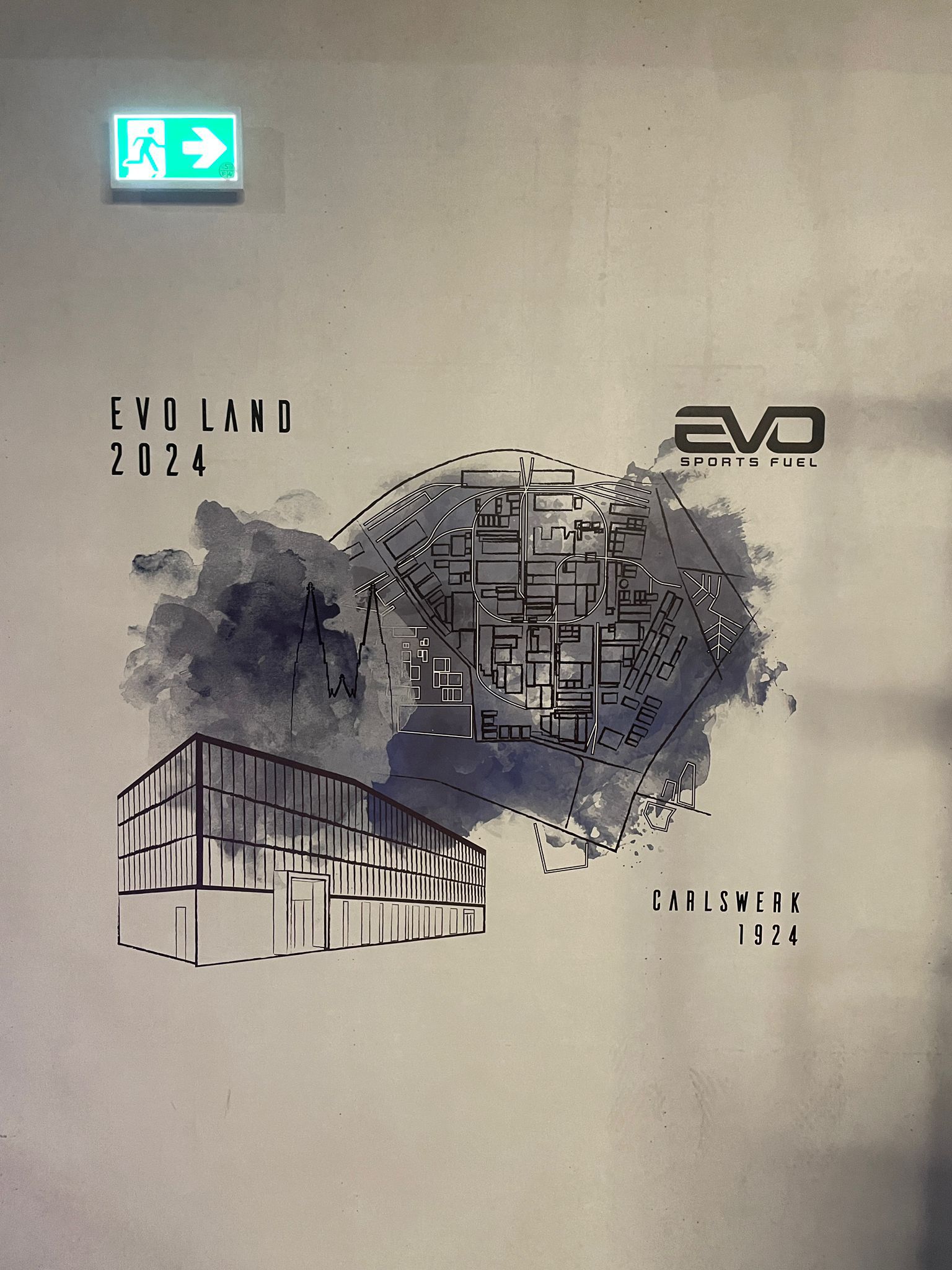 Motivierender Wanddruck im Fitnessstudio Evo Land Gym